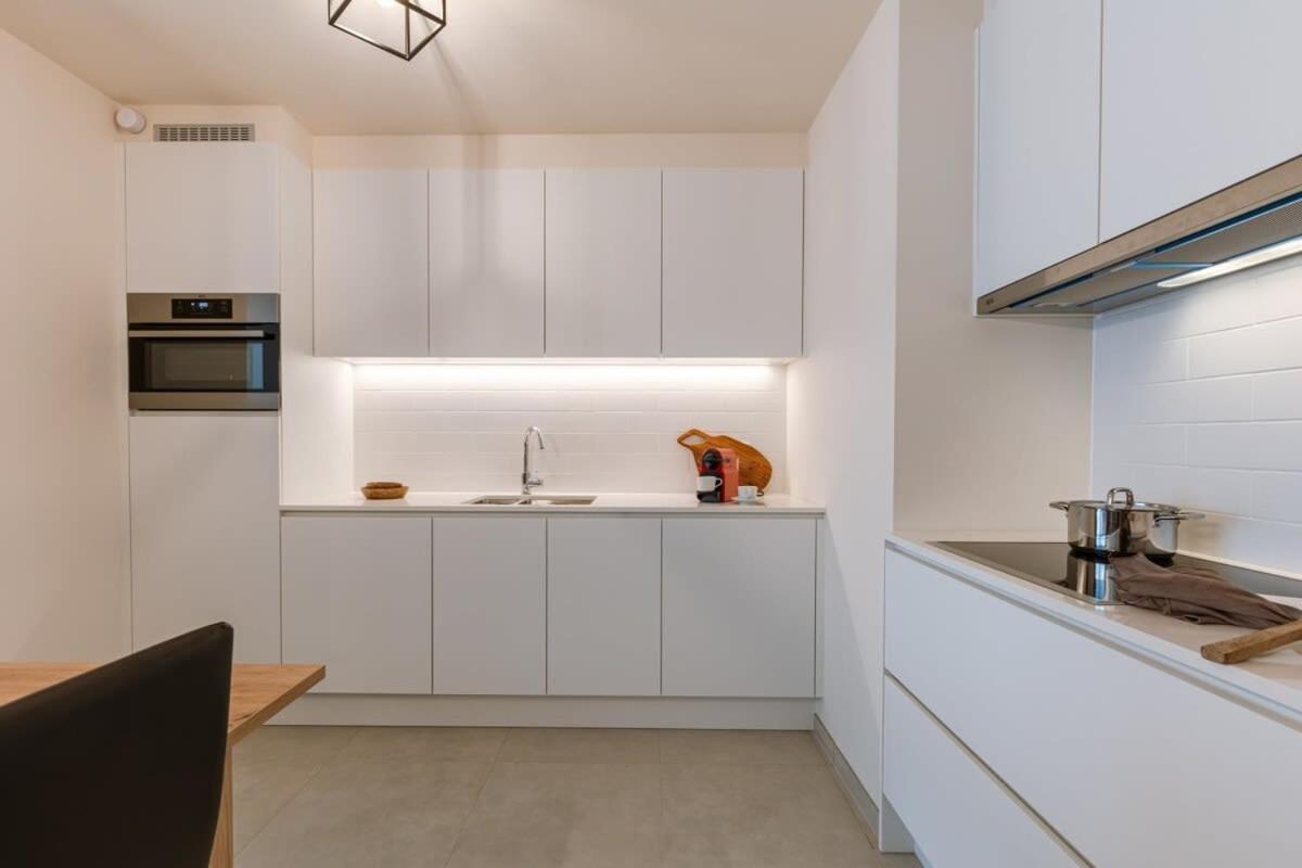 Appartement Huswell - Bright Only 5 Minutes From The *