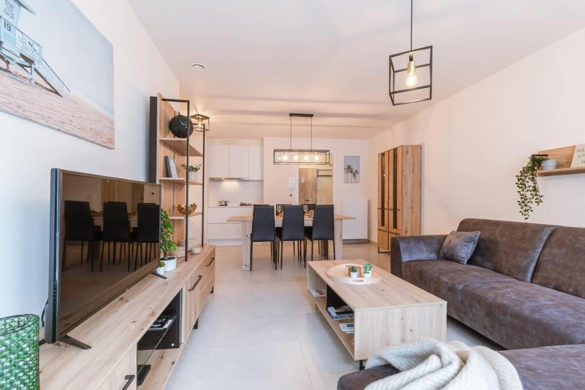 Huswell - Bright Only 5 Minutes From The Apartment