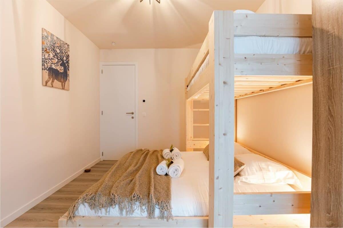 Apartment Huswell - Bright Only 5 Minutes From The *